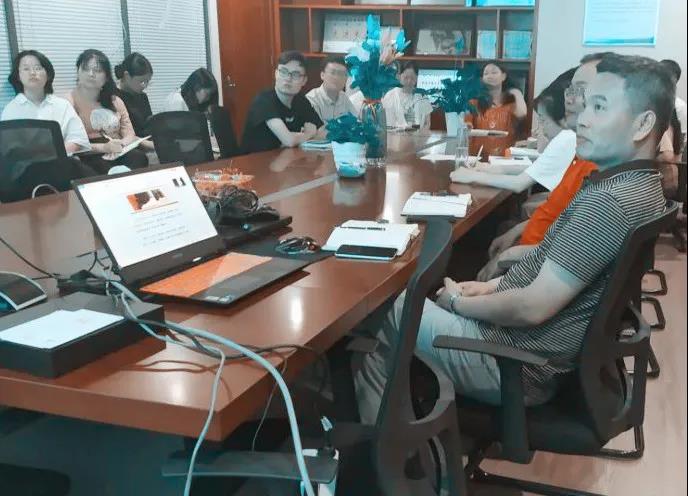 熱烈慶祝建黨99周年，湖南萬(wàn)達(dá)組織全體骨干召開“不忘初心、牢記使命”主題教育活動(dòng)